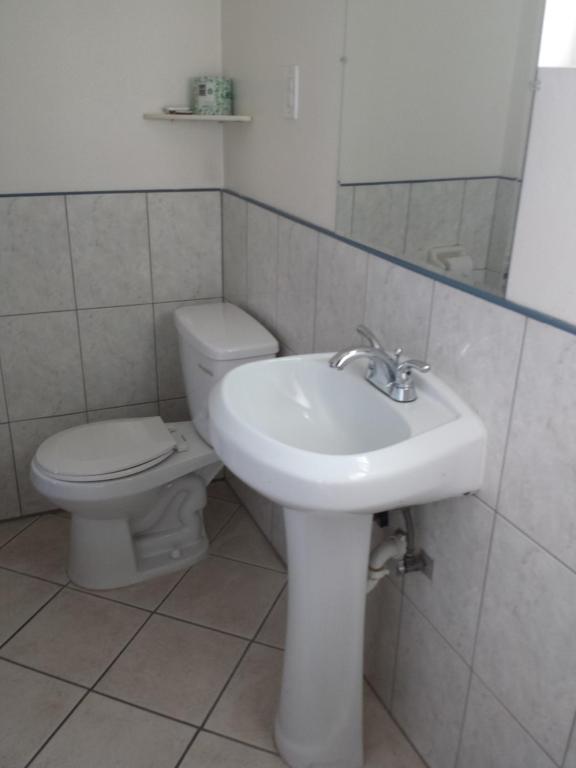 רנצ'ו קוקמונגה New Kansan Motel חדר תמונה